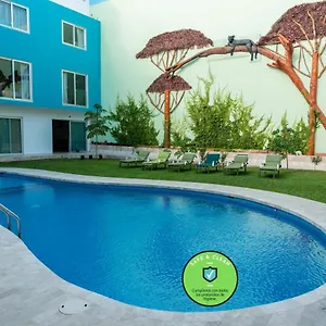 Playa Encantada Apartahotel